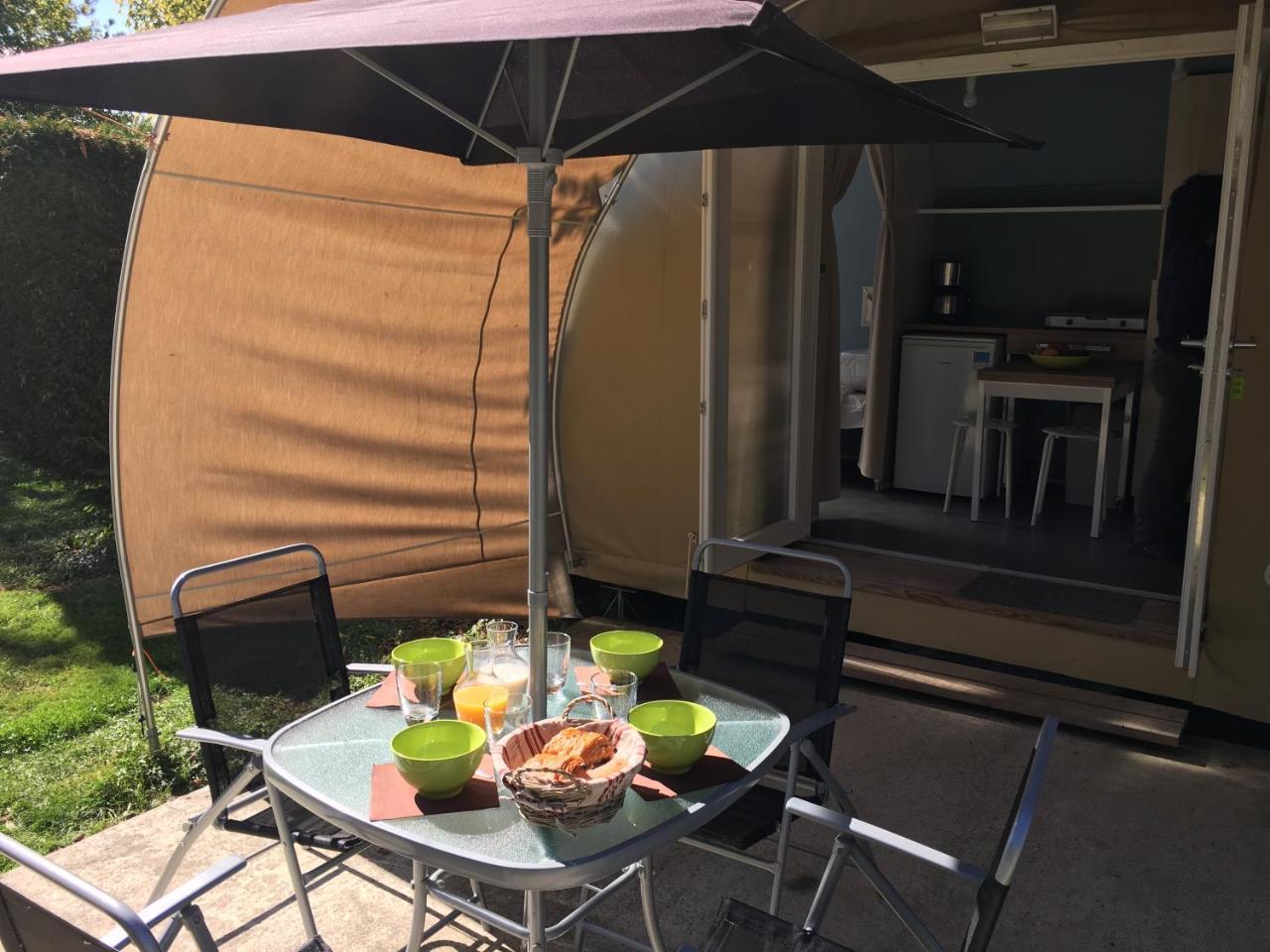 Camping 3 Etoiles - Piscine Chauffee - Vue Montagne Saint-Girons  Bagian luar foto